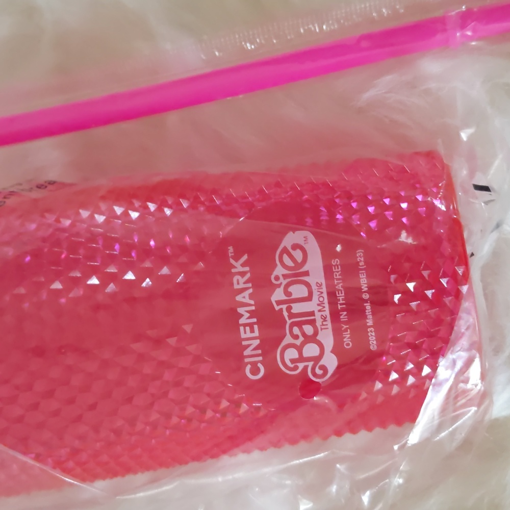 Barbie Movie Tumbler - Picture 4 of 4